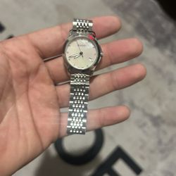 gucci watch 