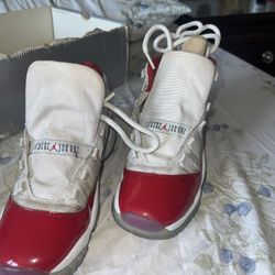Jordan 11 Cherry 