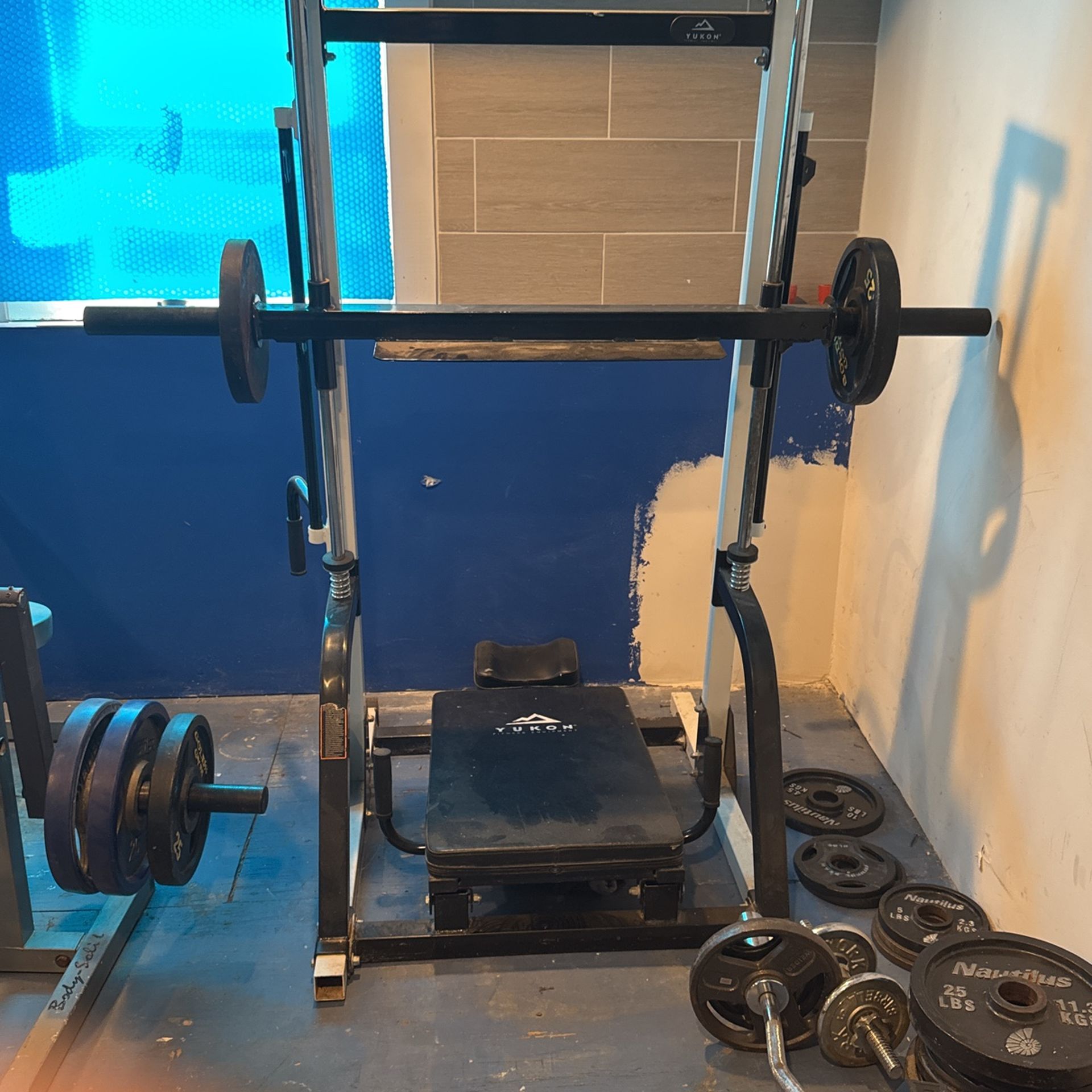 Yukon Vertical Leg Press