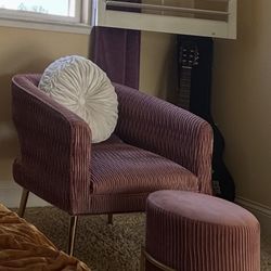  Accent Chair With Foot Rest  And Ottoman 