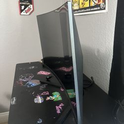 31.5” Monitor 