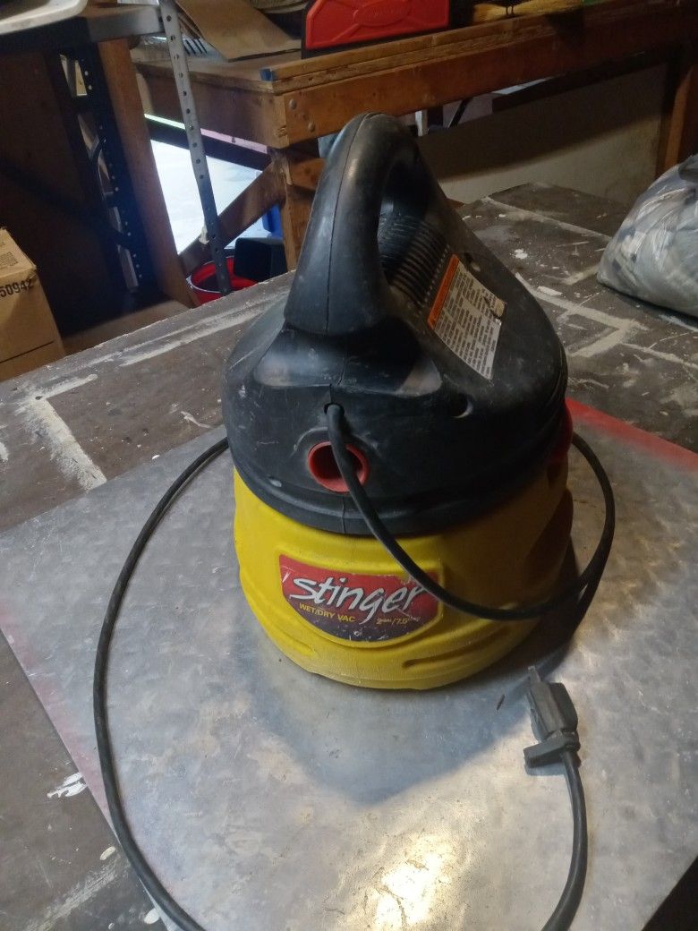 Stinger Wet-dry Vacuum 
