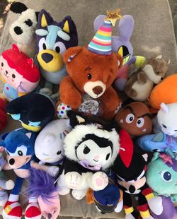 Bundle of teddy bears 🧸 mix of everything $20 Obo south La 90043