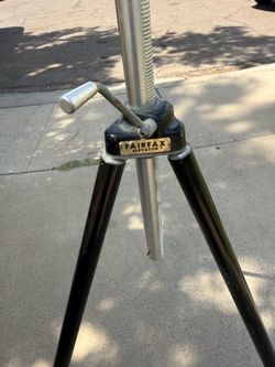 Fairfax Elevator Tripod