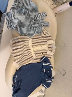 Baby gap (0-3)months bundle