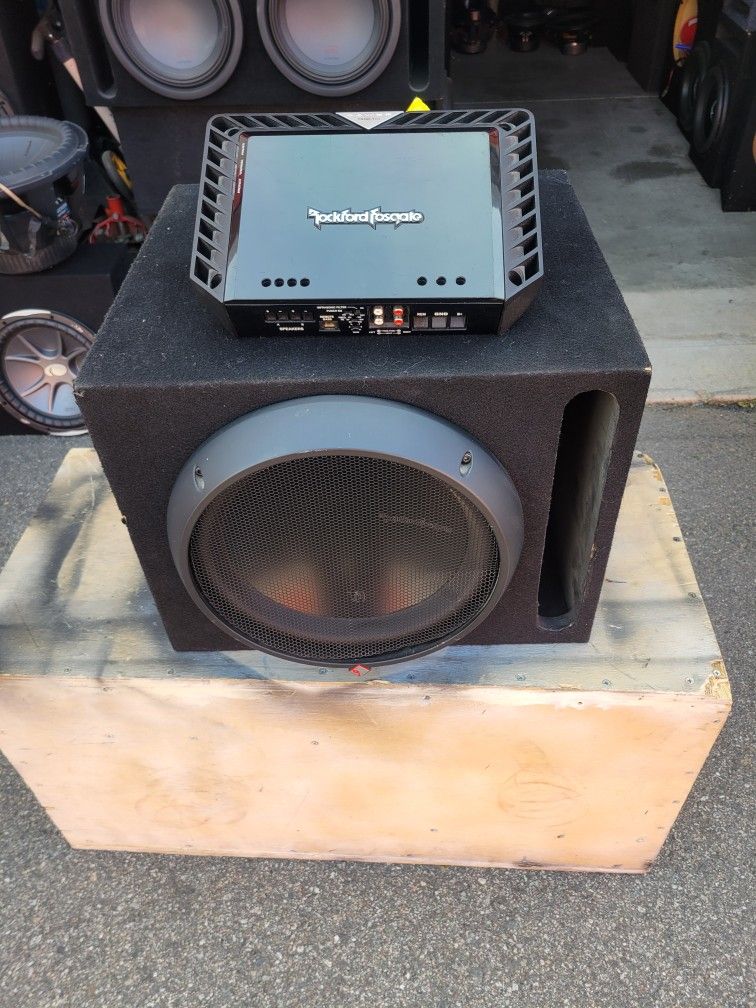 UNA BOCINA Y AMPLIFIER