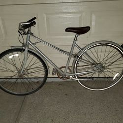 Ladies bicycle hybrid 5-speed Linus bike women cruiser $250