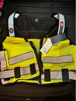 Diamondback Hi Viz Vest with pouches