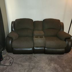 Loveseat an Sofa Recliner Set 