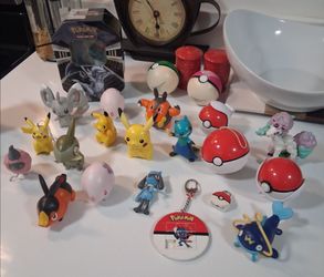 Large Pokémon Toys Lot