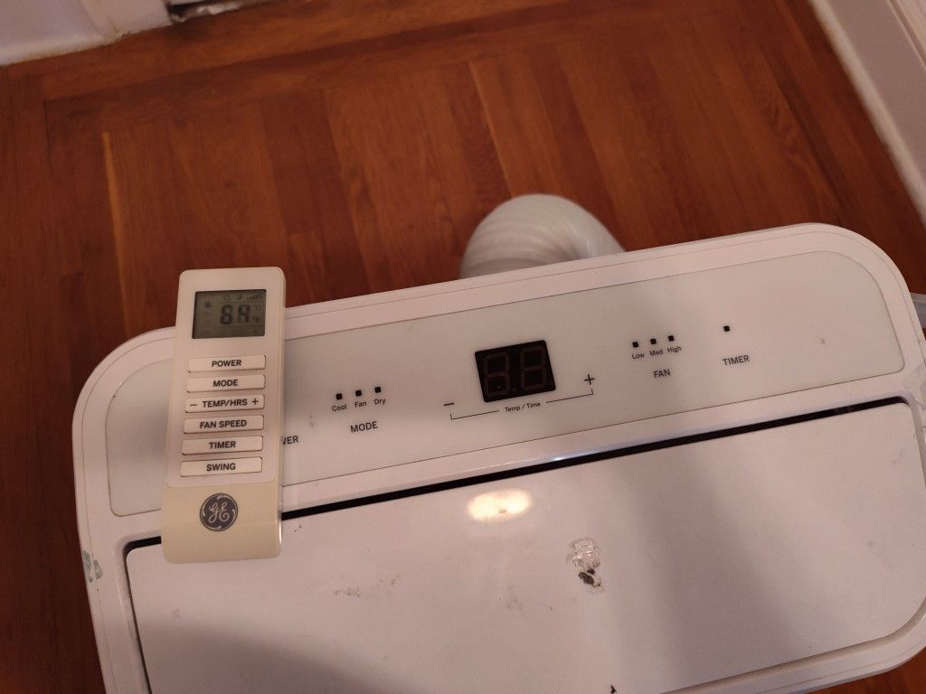 12000 BTU GE Portable Air conditioner