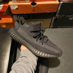 Adidas Yeezy 350 Onyx size 9.5 USED But Clean
