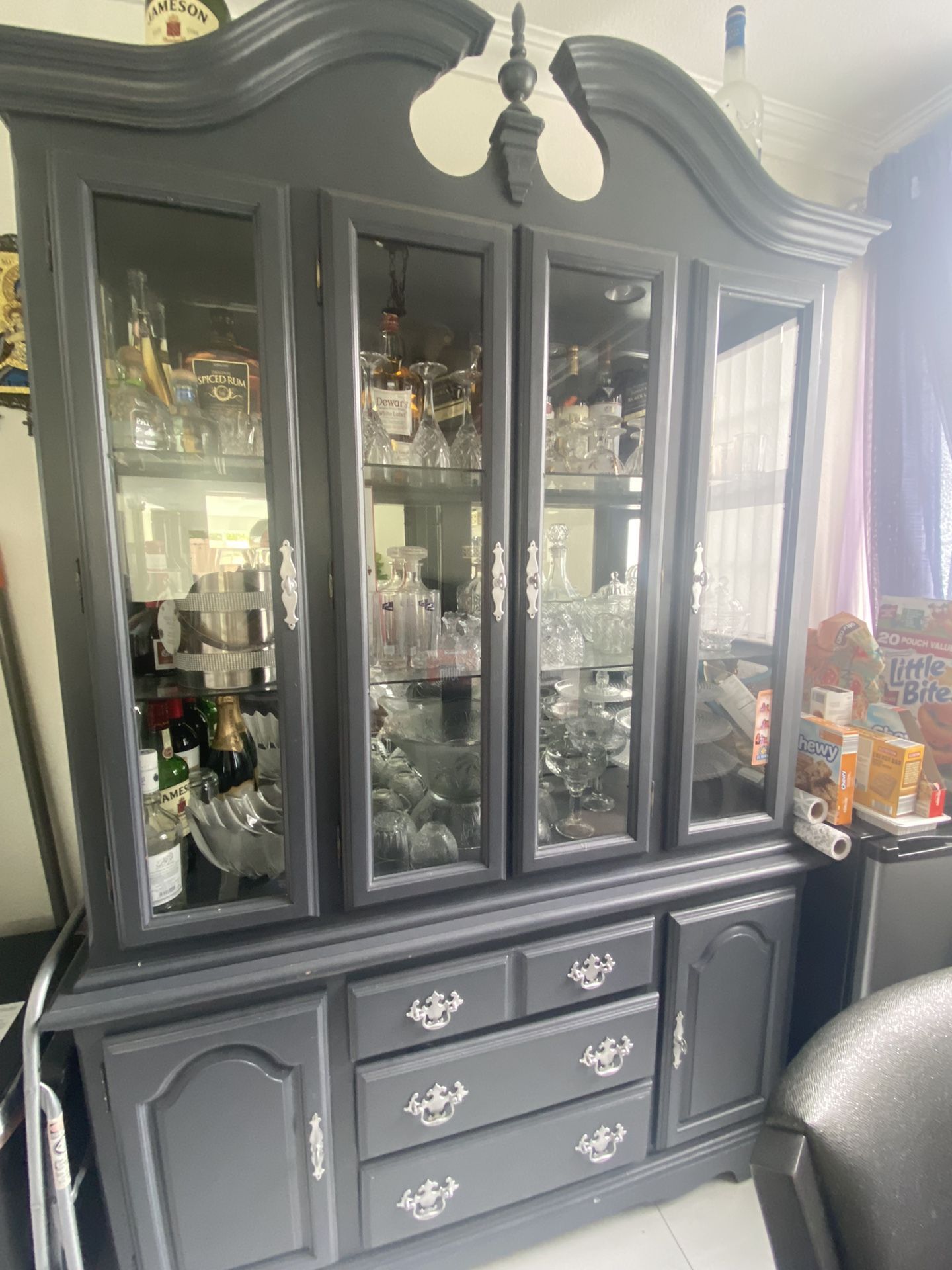 China Cabinet Hutch 