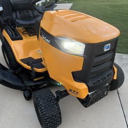 Cub Cadet XT1 