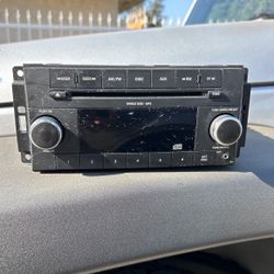 2008-2011 Jeep Wrangler Radio AM FM Cd Player Original