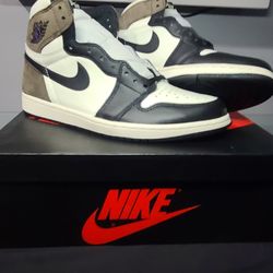Jordan  1 High OG "Dark Mocha"  Size 10.5