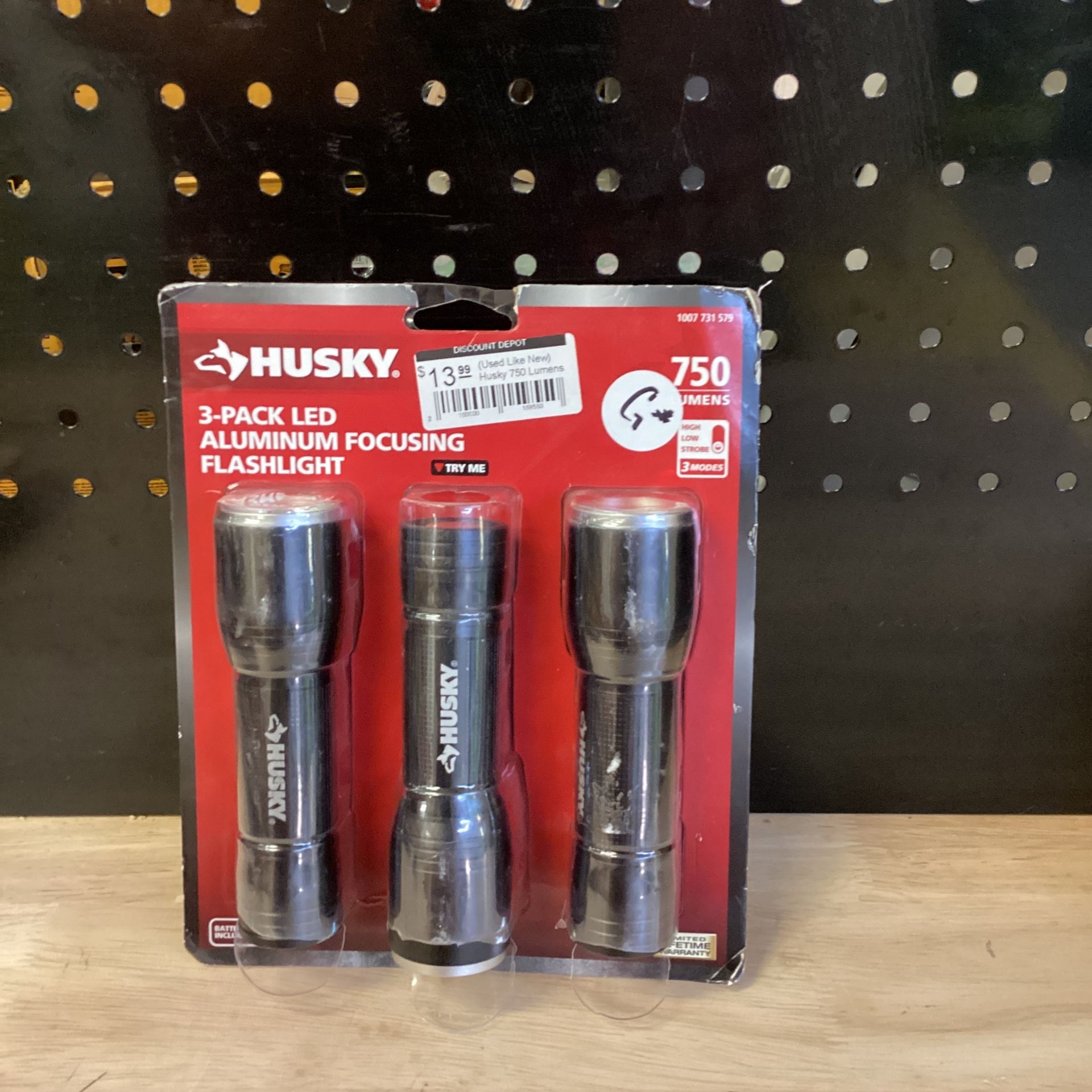 Husky 750 Lumens Focusing Aluminum LED Flashlights 3 Modes Impact and Water Resistant with Batteries (3-Pack)