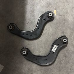 OEM REAR CONTROL ARMS 
