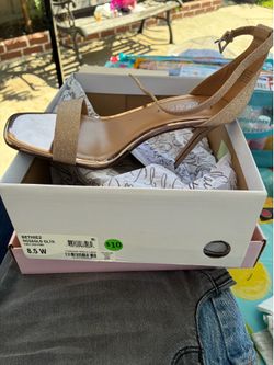 Heels SIZE 8.5W