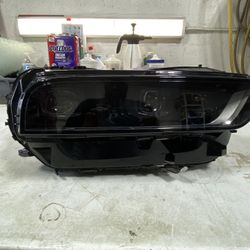 OEM 2024 BMW X7 Right Passenger Side Lower Headlight