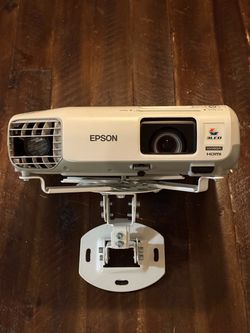 Epson Projector with Ceiling Mount