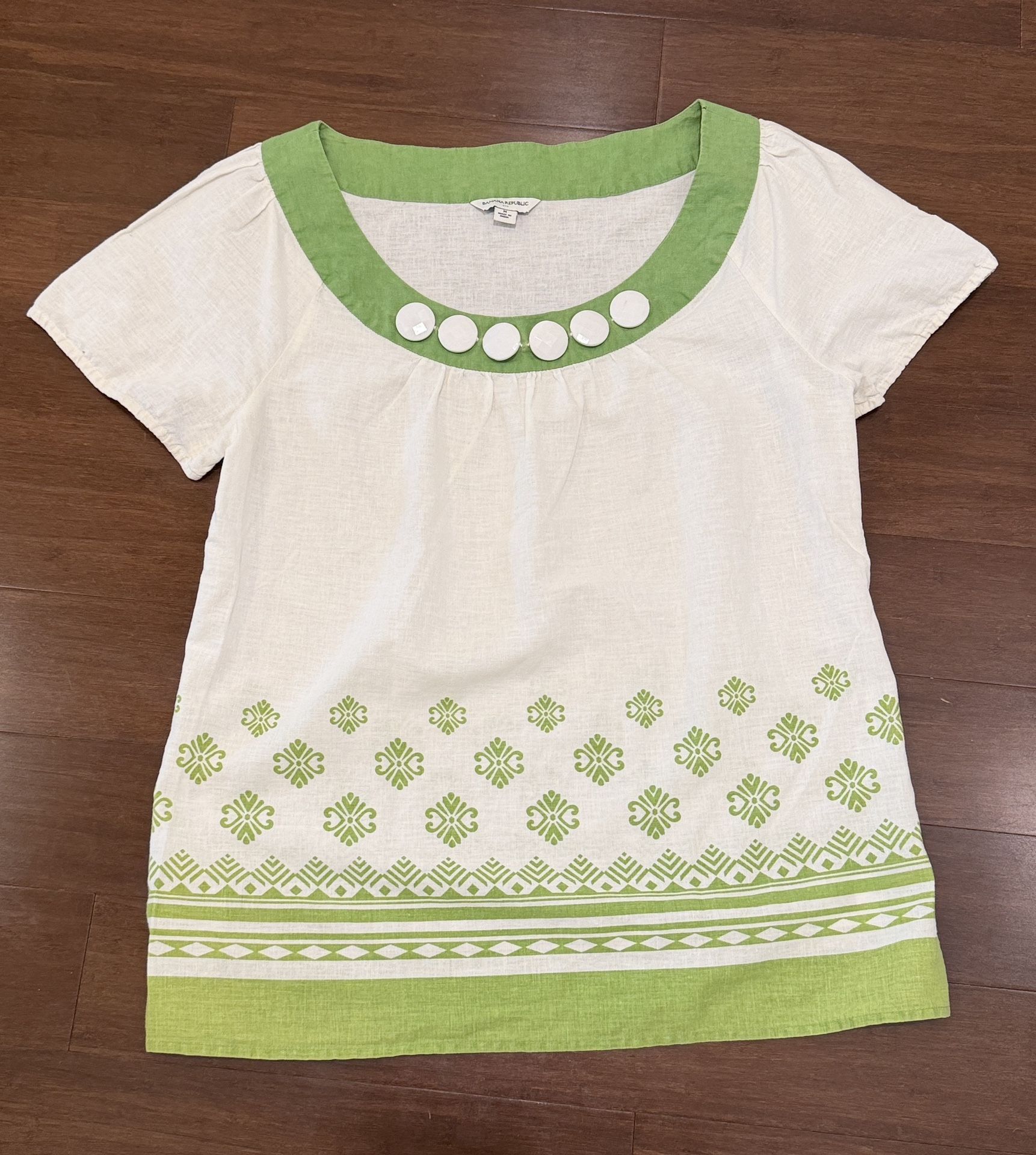 Banana Republic Green and Cream Linen Blouse