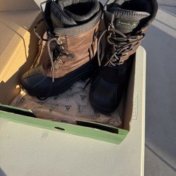 Men’s Snow Boots Size 8 
