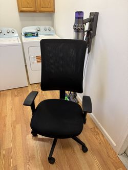 Comfortable Ergonomic Office Chair – Black