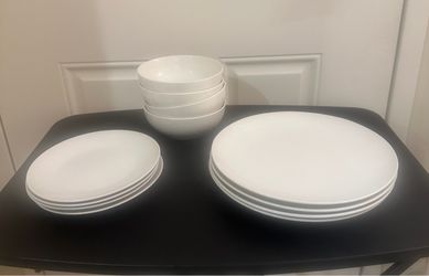 White Ceramic Dinnerware Set