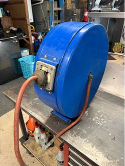 Air hose reel