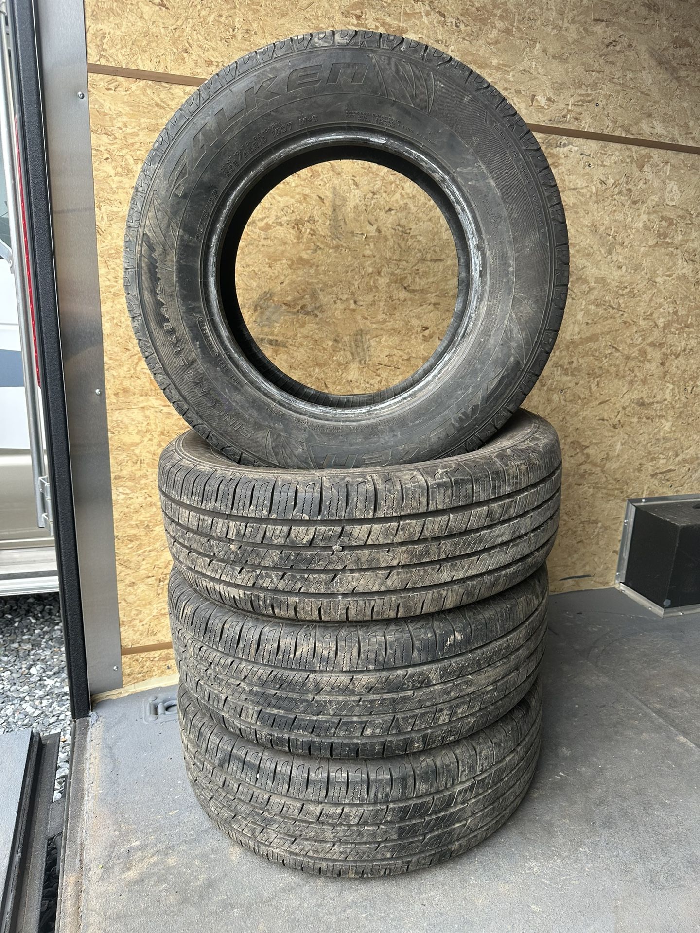 Falken Sincera St 80 As 235/65/16