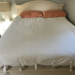 Solid Wood Bed Frame Queen