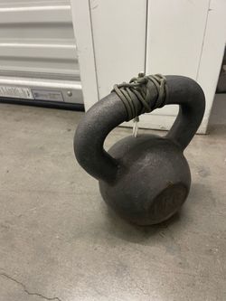 30 pound kettlebell selling for 30$