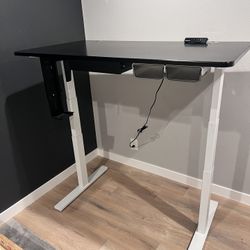 Standing Desk (brand: Autonomous) SmartDesk