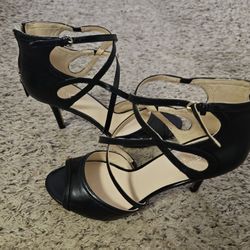 Nine West Strappy Sandals - Size 9