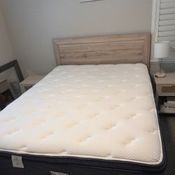 Bed With Mattress And Side Tables 