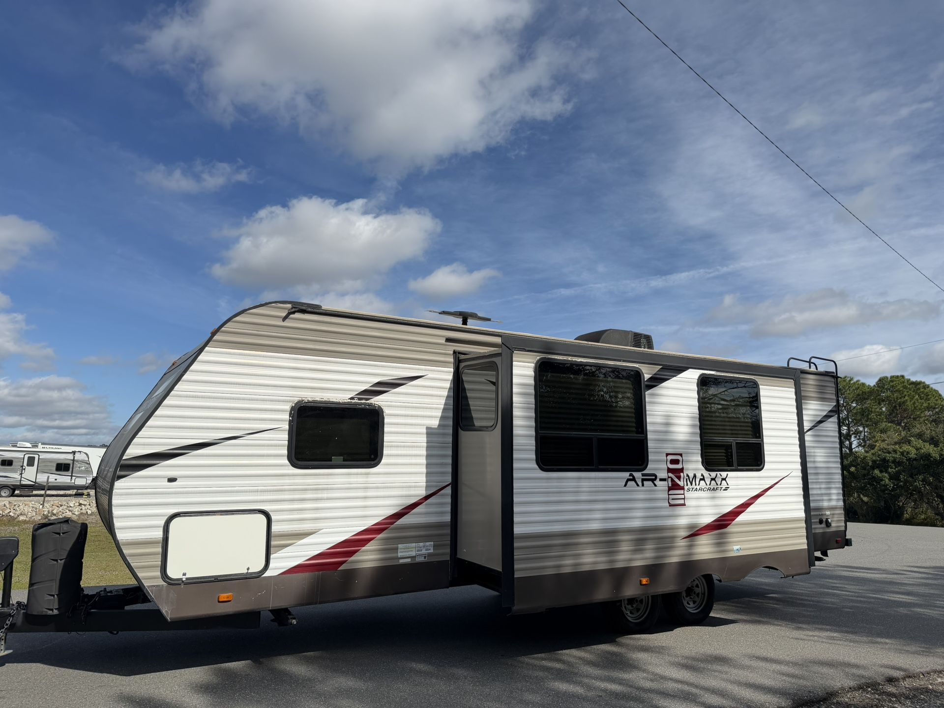 2017 StarCraft AR-One Maxx Bunks 32FT