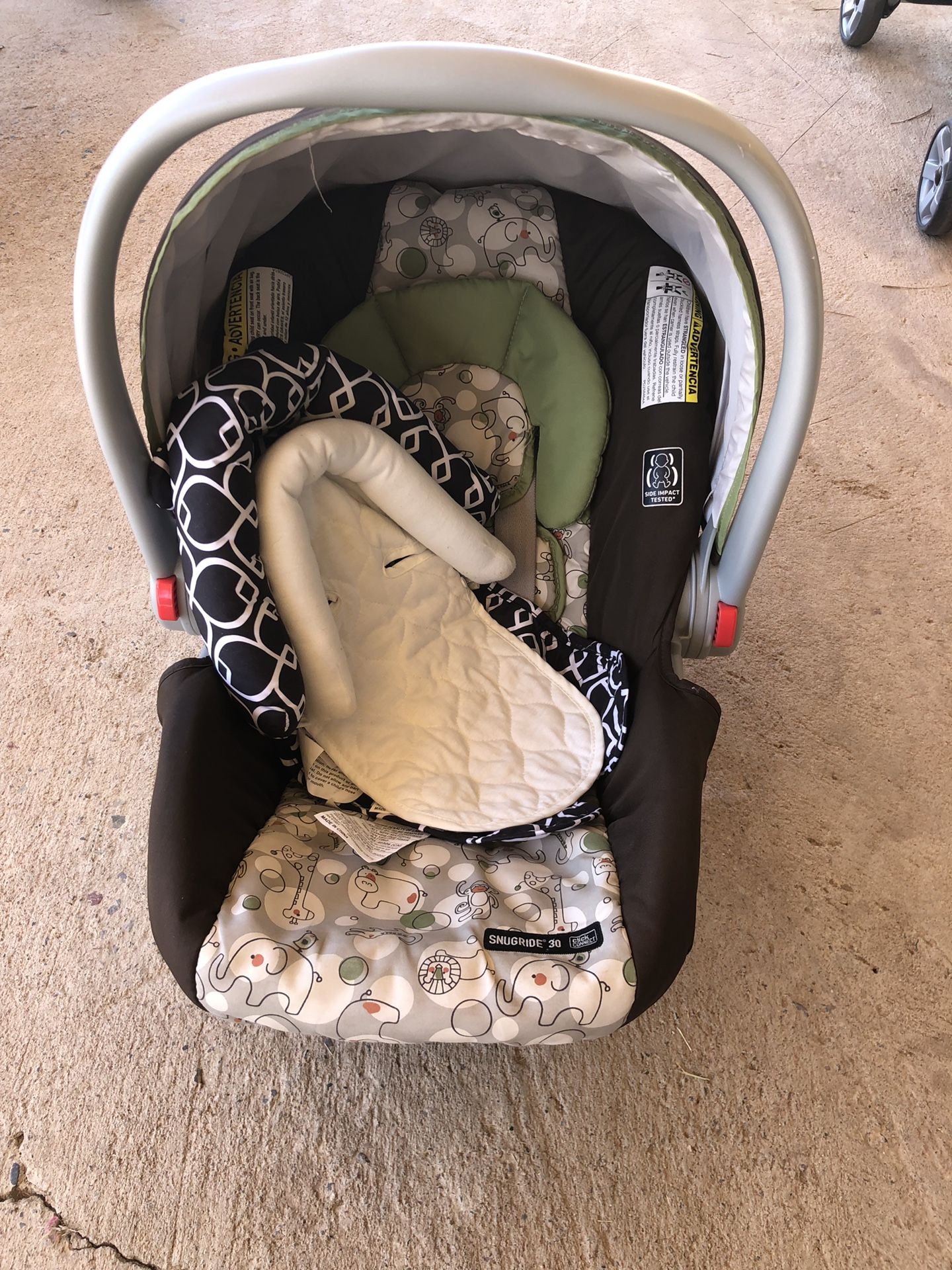 Gracco Cluck Connect car seat/ pick up only