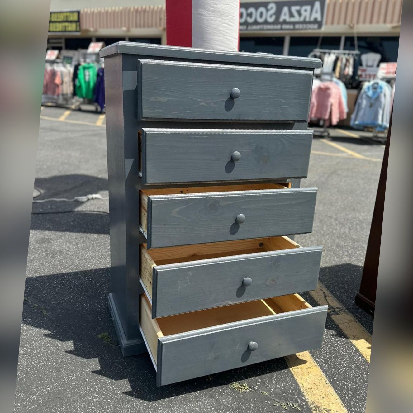 Dresser