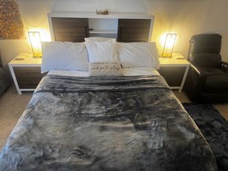 White queen size Bedroom set