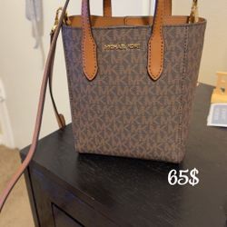 Brown Small Michael Kors Signature Crossbody