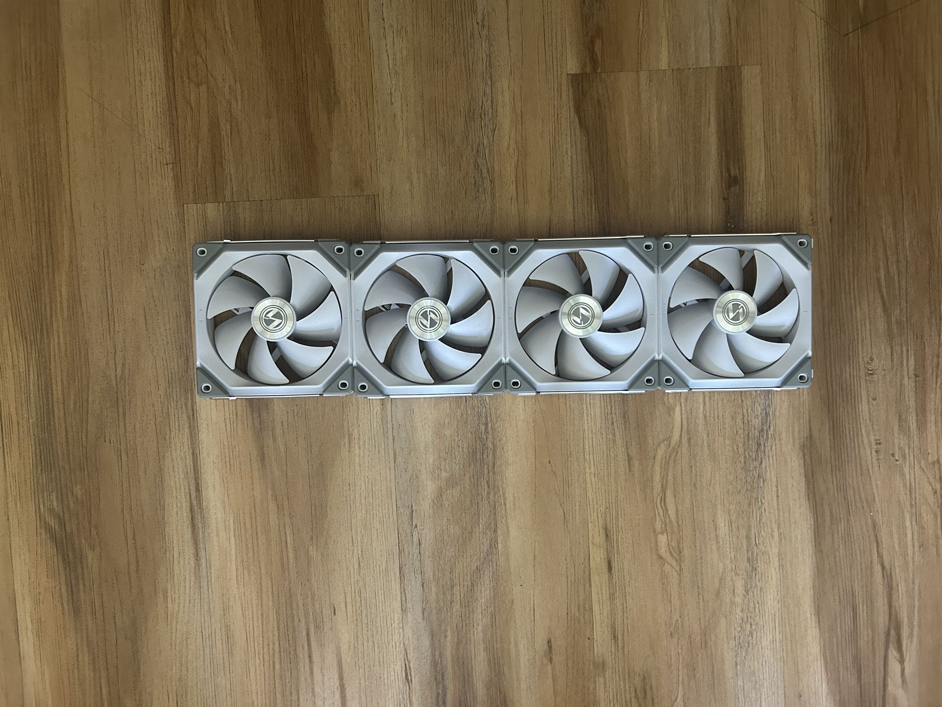 Lian Li Uni 120 Fans White Edition X4