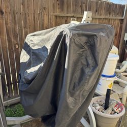 Fold up bench with cover