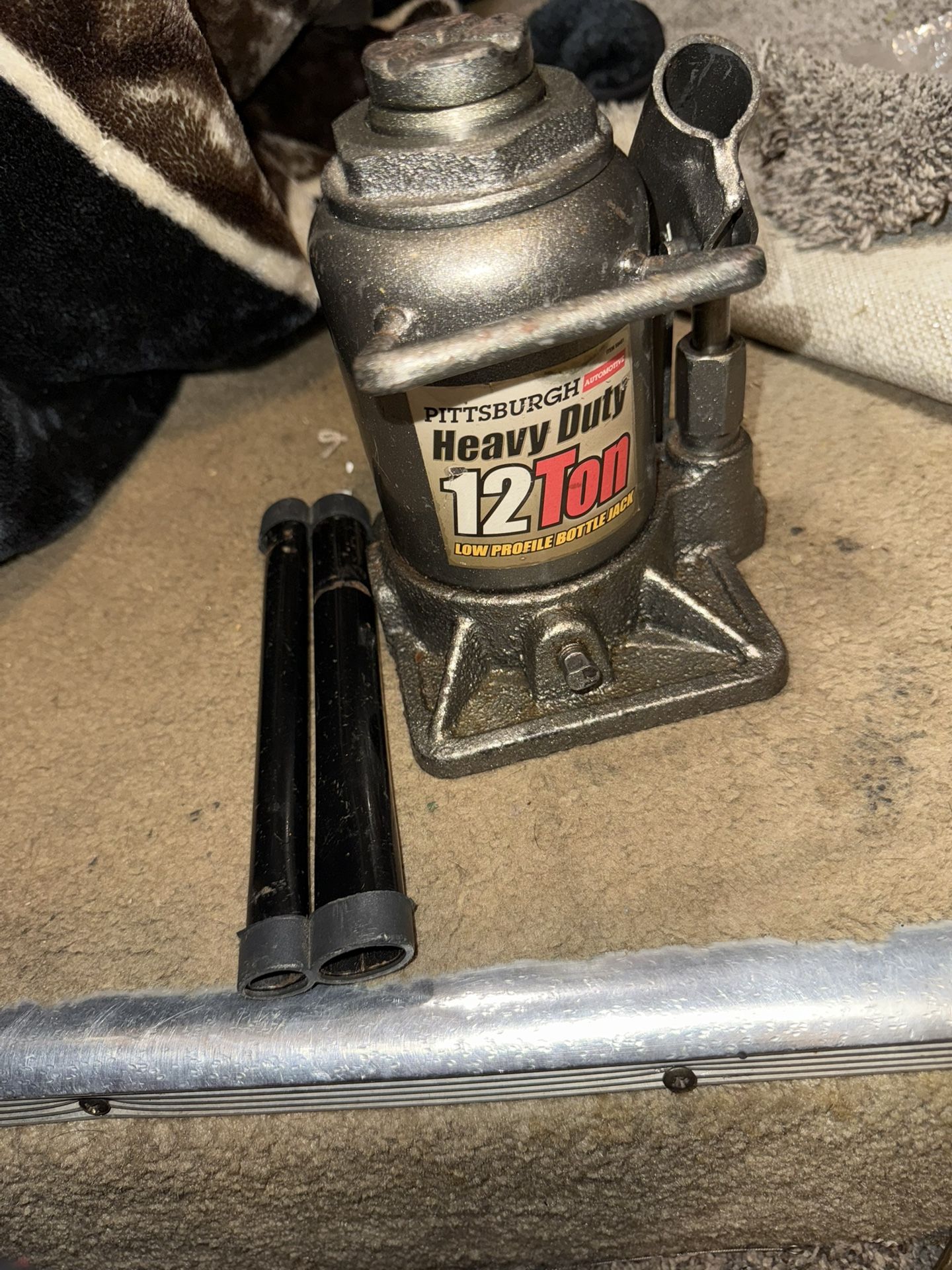 PITSBURGH Heavy Duty 12 Ton Low Profile Bottle Jack