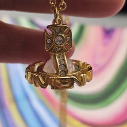 Used Vivienne Westwood Orb necklace