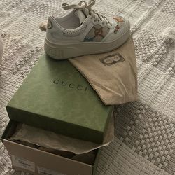 Size 35 Gucci Shoes