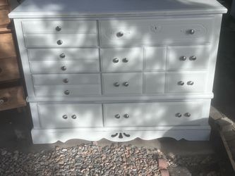 8 drawer white real wood chest of drawers