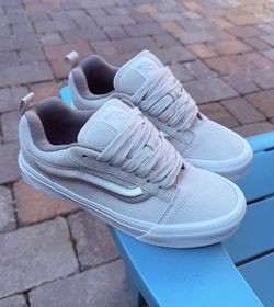 Vans Knu Skool Skate Shoes Metallic Silver Mens US 6.5 / Womens US 8 VN0009QCX1K