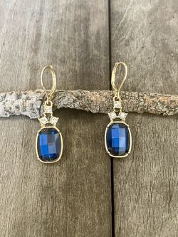 Silver Earring With Gemstone & CZ