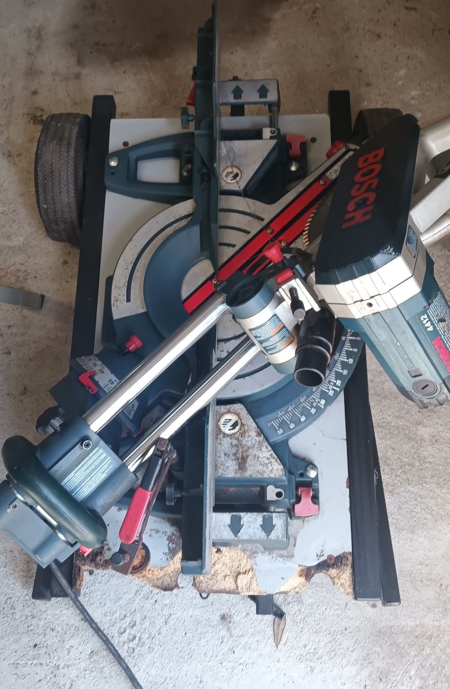 Bosch Miter/Compound Saw 4412 12"